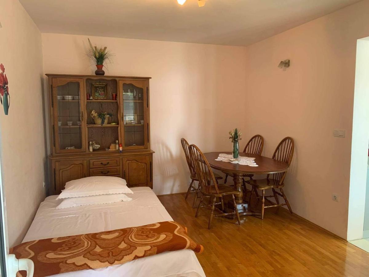 Nina Appartement Split Buitenkant foto